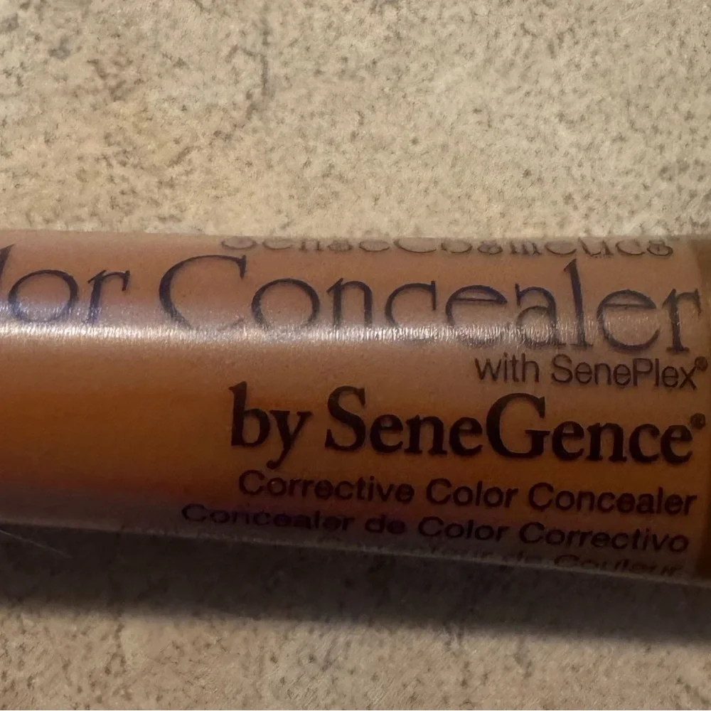 - Deep concealer by senegence